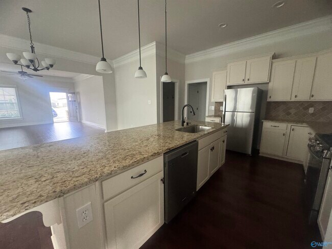 Building Photo - 117 Innocent Trl