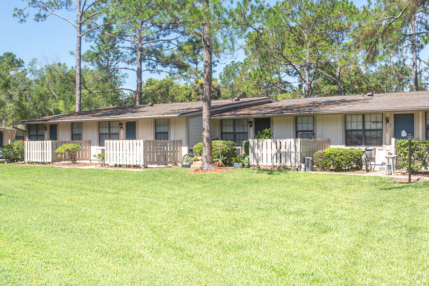 Primary Photo - Terrace Trace Apartments