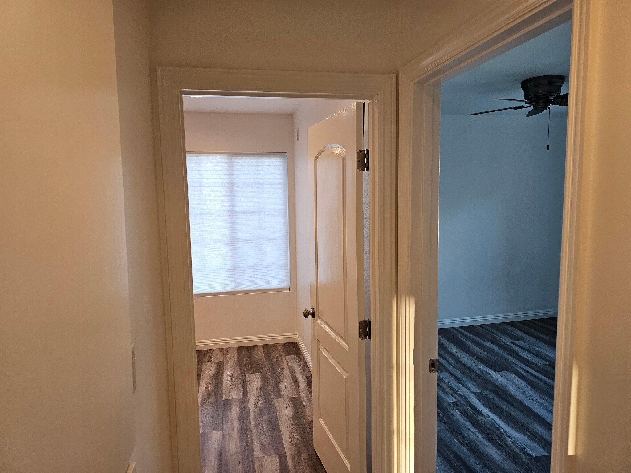 Building Photo - 6501 Vanalden Ave