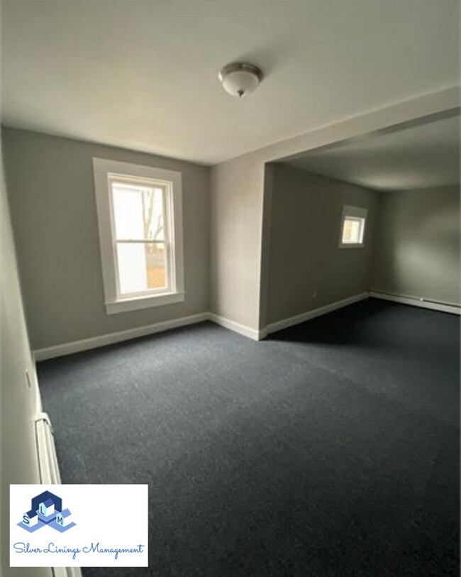 Building Photo - 206 Connors St