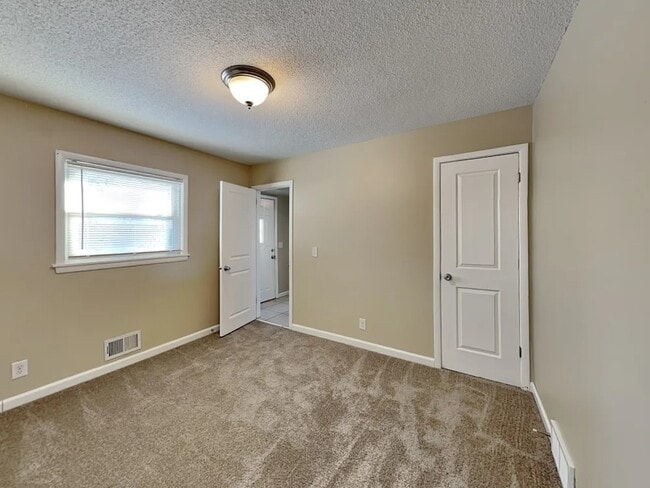 Building Photo - 6634 Fridley St NE