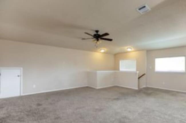 Building Photo - Beautiful 4 bed 2.5 bath located in Cibolo...