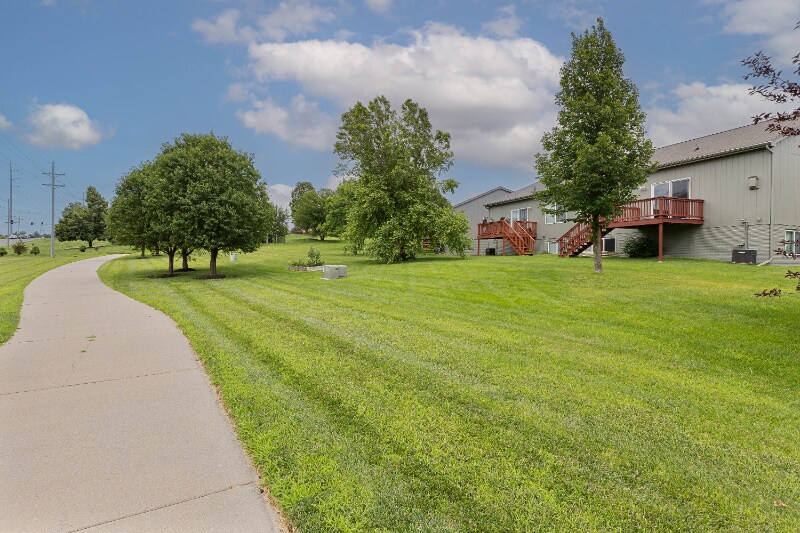 Building Photo - 14252 Newport Ave