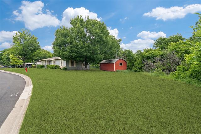 Building Photo - 1316 Eastview Dr