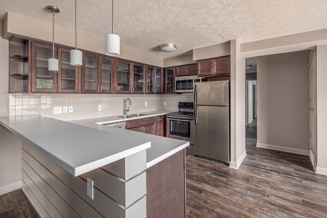 Kitchen - Circle 240