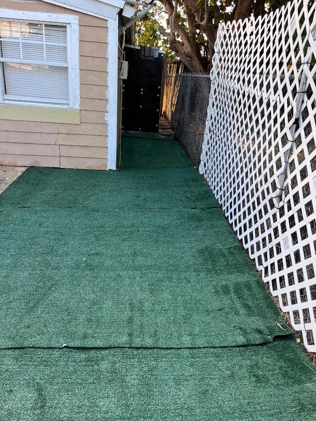 Building Photo - 701 N J St