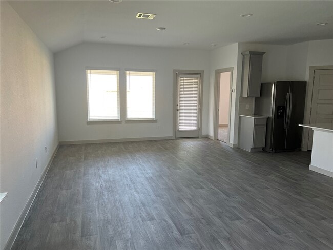 Building Photo - 7919 Cattleman Vly Dr