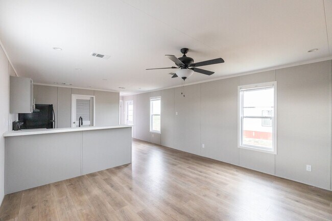 Building Photo - 178 Meadow Ln