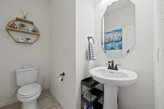 Building Photo - 1136 Chickadee Dr