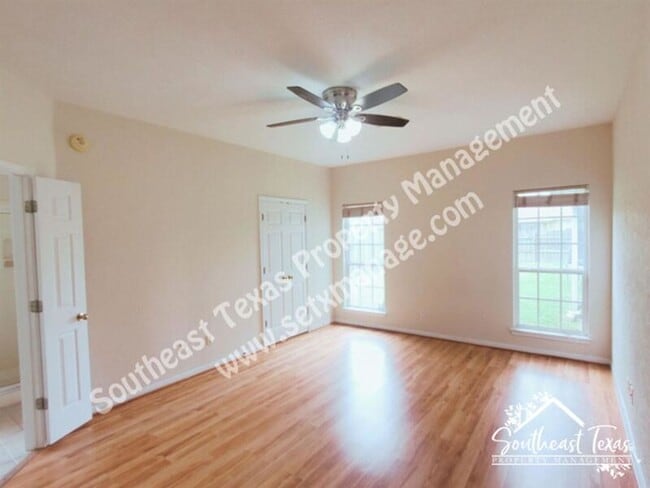 Building Photo - 7920 Buttercup Ln