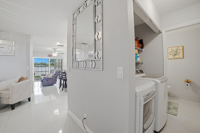 Building Photo - 6466 Buena Vista Dr