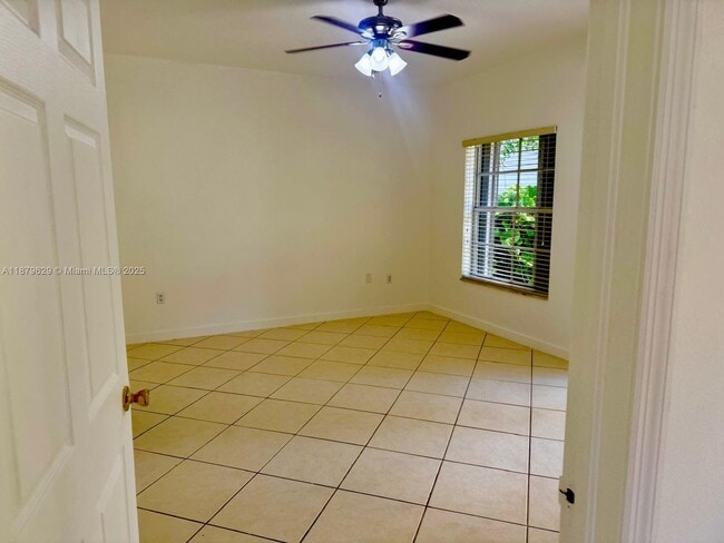 Building Photo - 3019 SW 23rd St