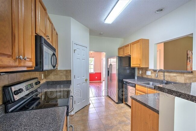 Building Photo - 140 Rounded Wing Dr