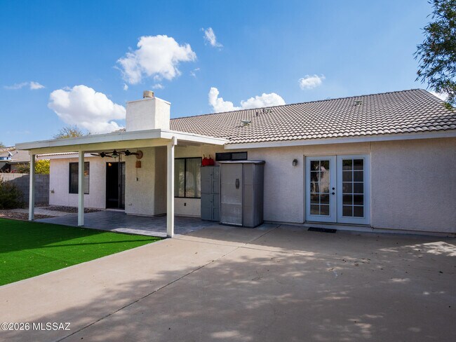 Building Photo - 9599 E Dunnigan Dr