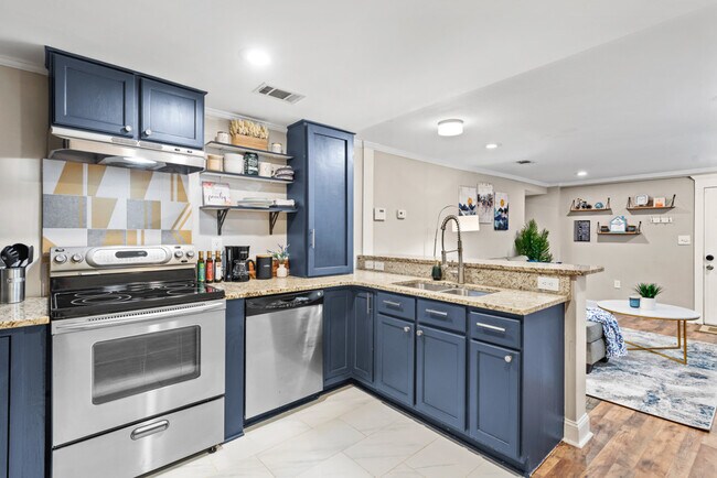 Building Photo - 657 McGruder St NE