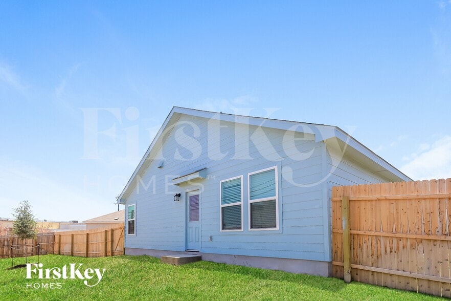 Building Photo - 1702 Morse Way