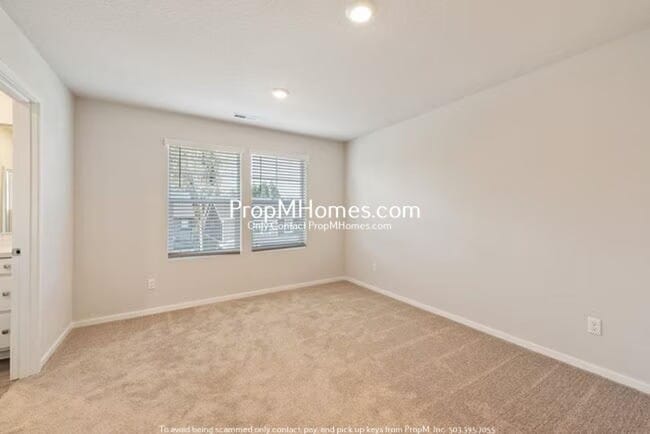Building Photo - 884 N 18th Ave