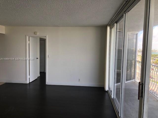 Building Photo - 7601 E Treasure Dr