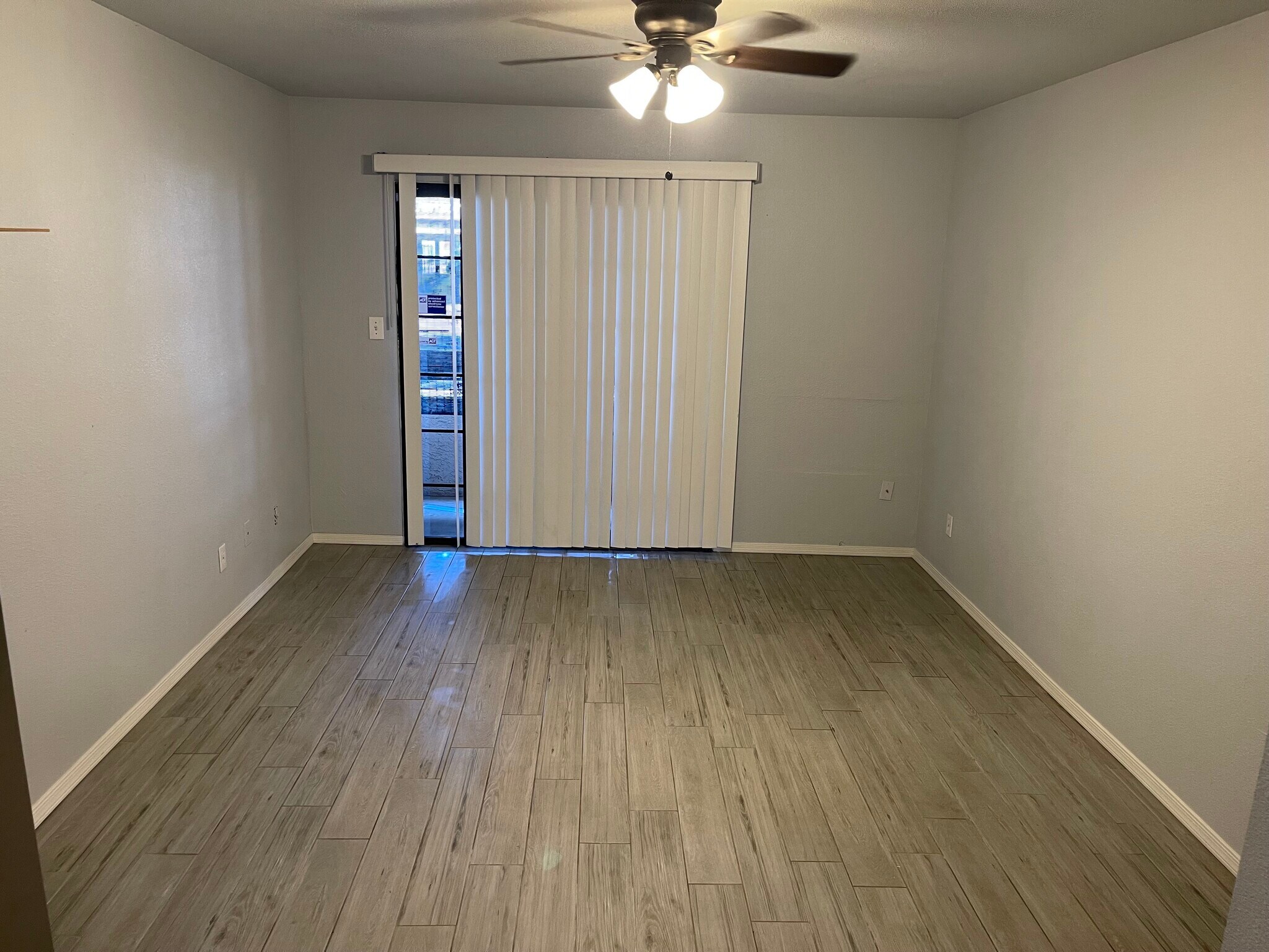 Building Photo - 3131 W Cochise Dr