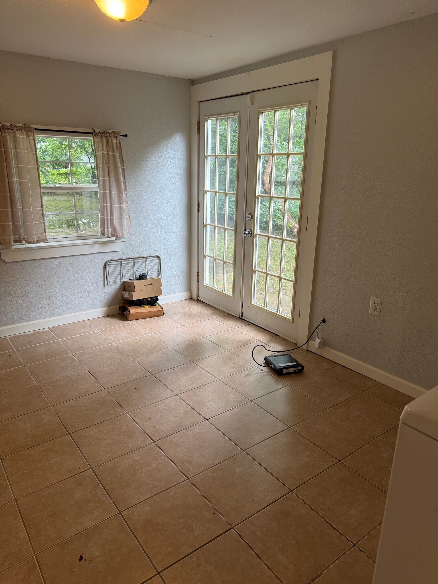 Utility Room - 2114 Hayes St
