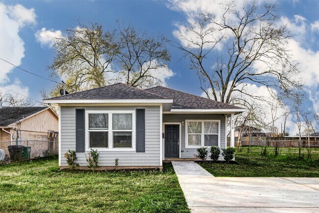 Building Photo - 4918 Carmen St