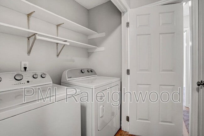 Building Photo - 1300 Poplar Ridge Rd