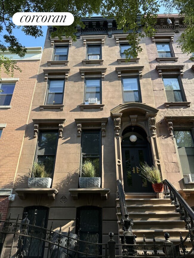 Building Photo - 714 Lafayette Ave