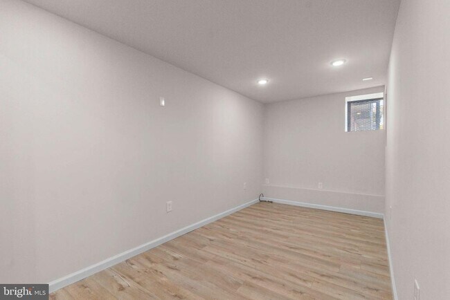 Building Photo - 2806 Ashland Ave