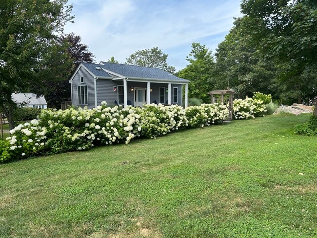 Building Photo - 31R Langworthy Rd
