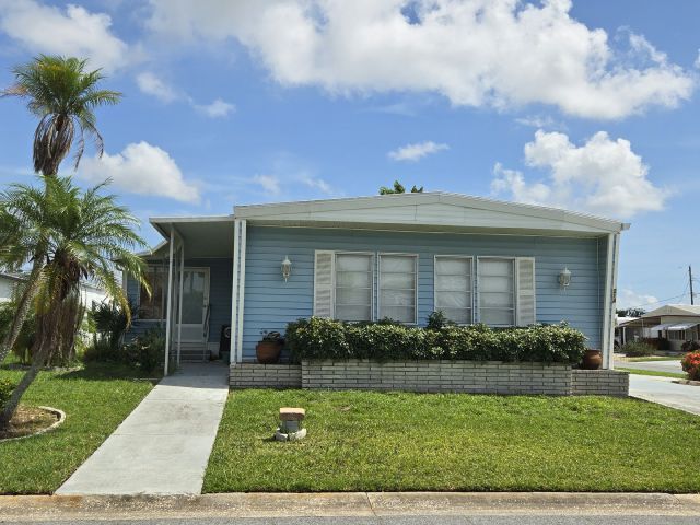 Primary Photo - 214 48th Ave Dr W