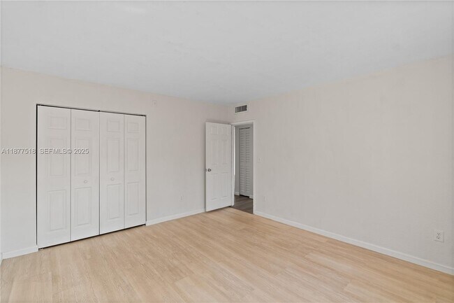 Building Photo - 9972 SW 88th St