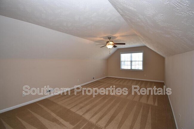 Building Photo - 89 Person Ct