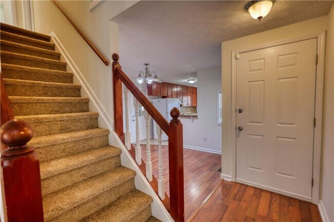 Building Photo - 2475 Nugget Dr SW