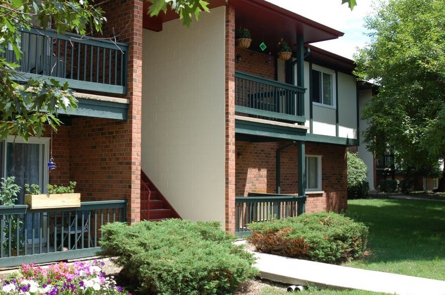 Darlington Court Apartments Crystal Lake, IL Apartment Finder