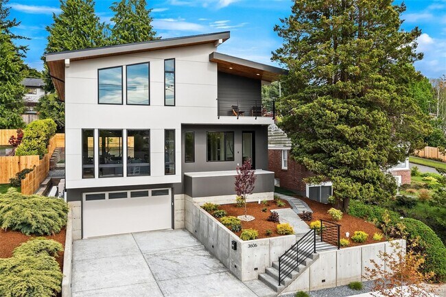 Building Photo - 3606 32nd Ave W