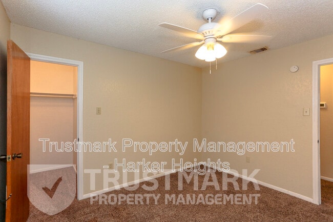 Building Photo - 2110 El Dorado Dr