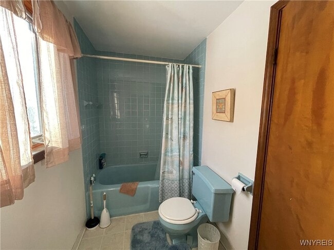 Building Photo - 1825 Winter Rd