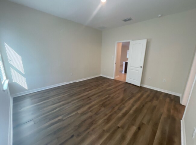 Building Photo - 5003 Brickwood Rise Dr