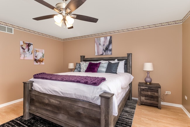 Building Photo - 2111 Lolo Pass Dr