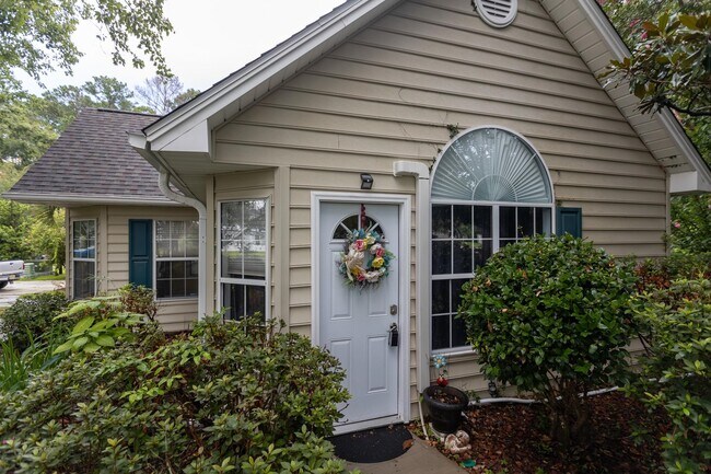 Building Photo - 3670 Farmington Pl