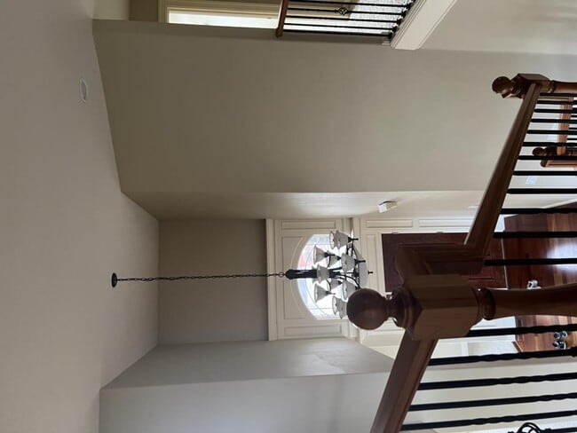 Building Photo - 15715 SE Bybee Dr