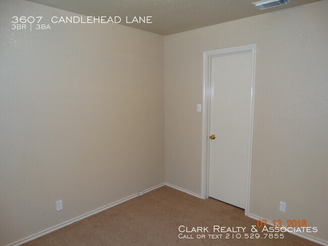 Building Photo - 3607 Candlehead Lane