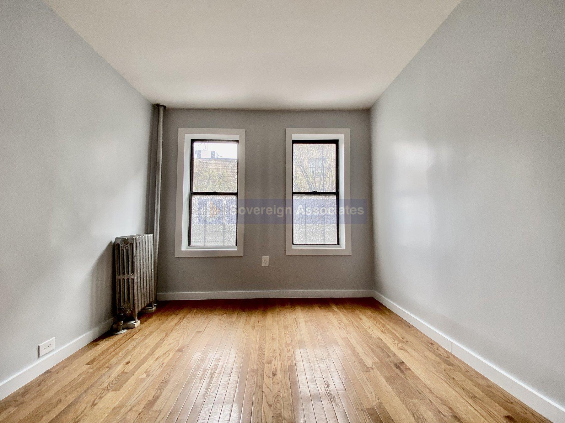 Building Photo - 24 Thayer St