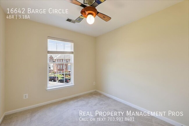 Building Photo - 16642 Barge Cir