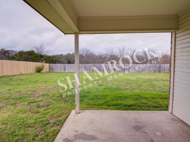 Building Photo - Bosqueville ISD Home