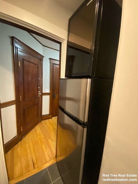 Building Photo - 11 Story St