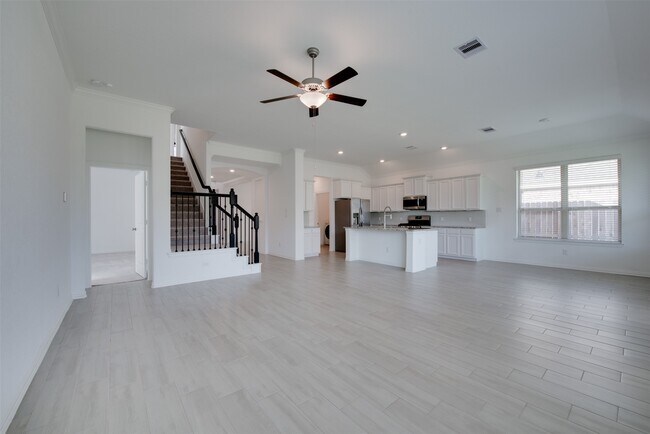 Building Photo - 8806 Spinning Mill Dr