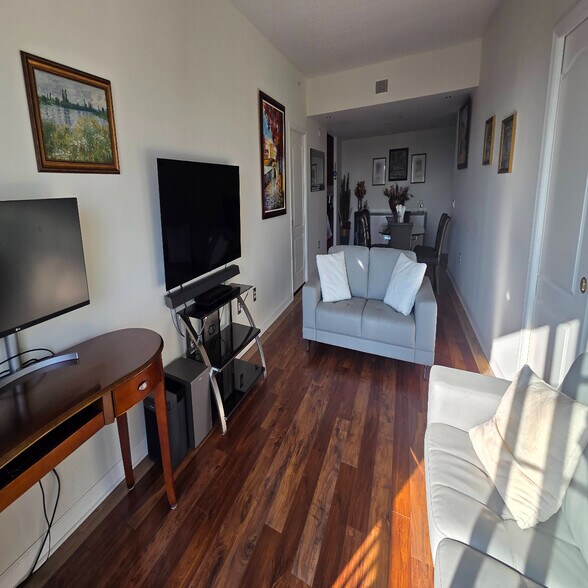 Building Photo - 195 14th St NE