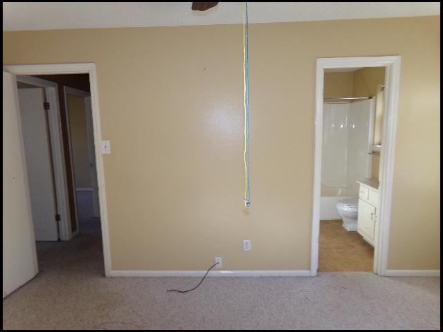 Building Photo - 26 Rio Grande Forest Dr