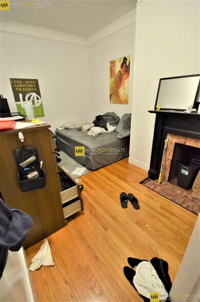 Building Photo - 521 Beacon St